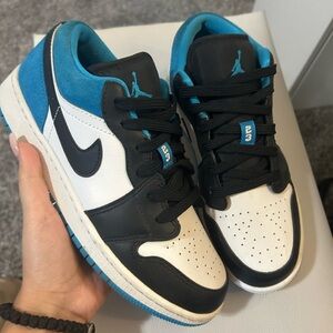 Air Jordan 1 Laser Blue Sneakers